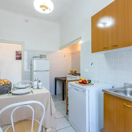 Sleeps 6 Apartament