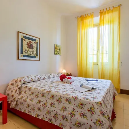 Sleeps 6 Apartament