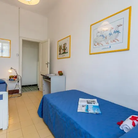 Apartament Sleeps 6 *